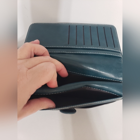 Teal wallet - Picture 5 of 12